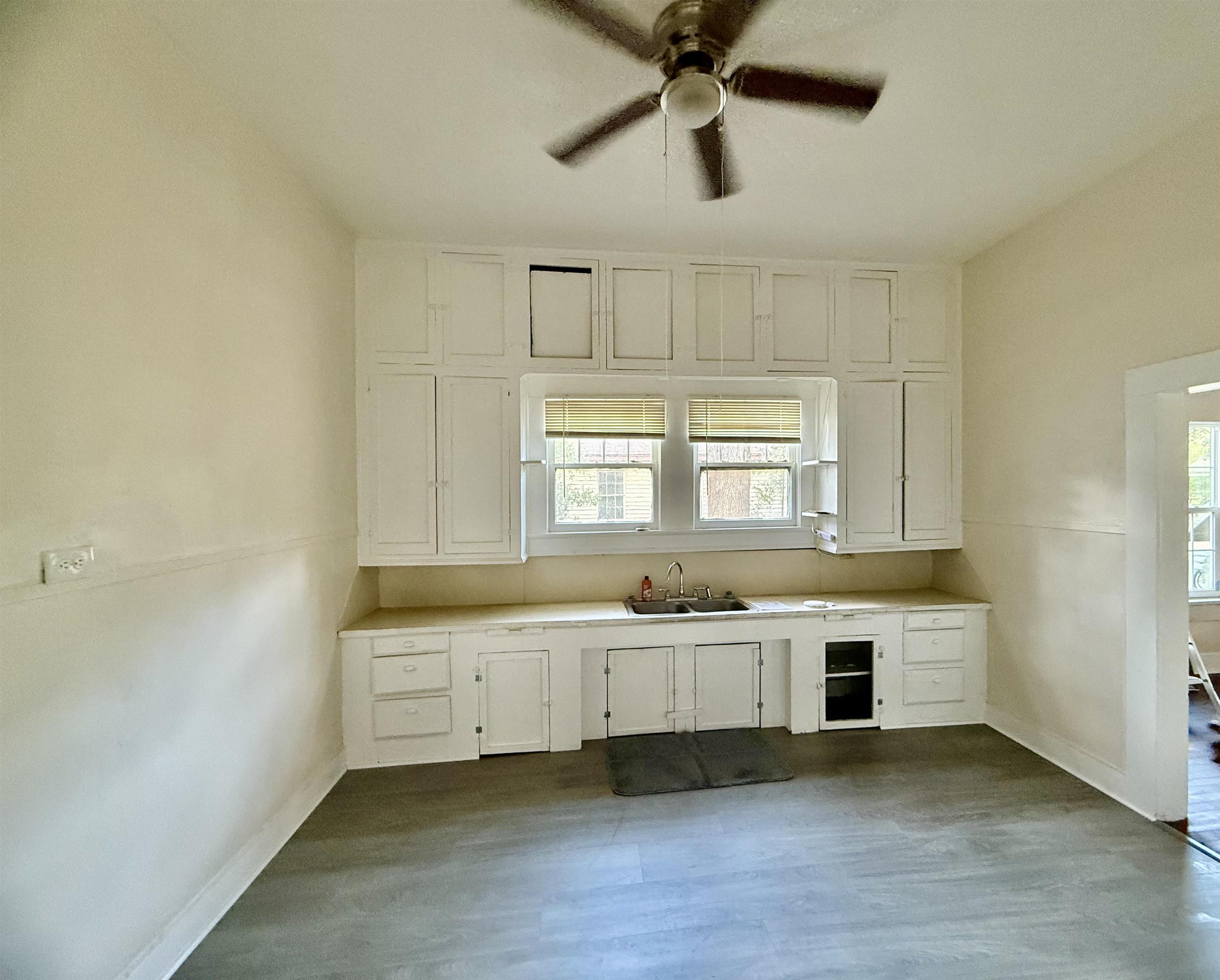 470 South 3rd Street Silsbee, TX 77656 - Photo 6 of 24