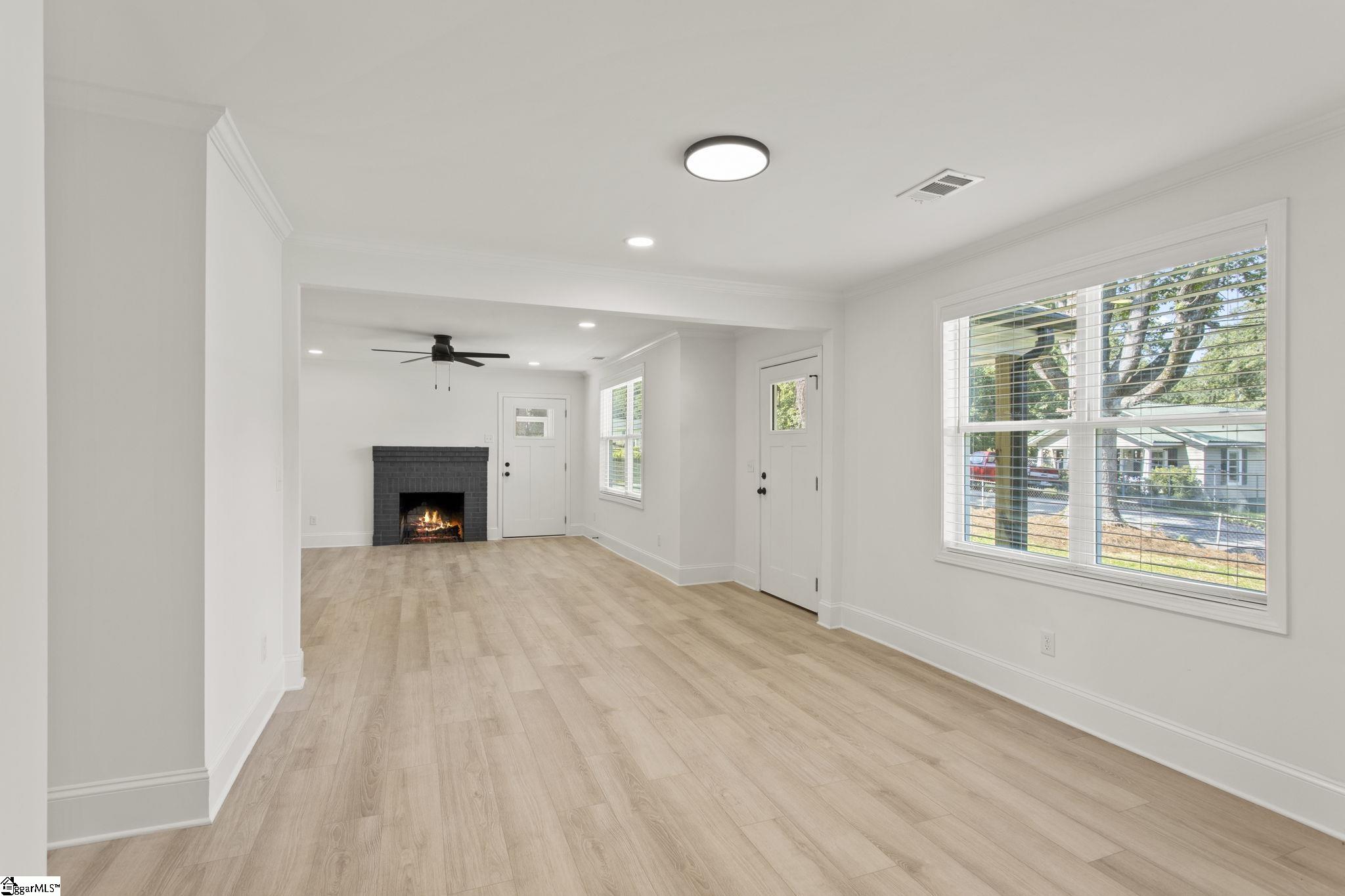 208 Lanford Street Greer, SC 29650 - Photo 7 of 31