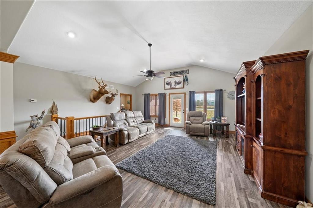 33415 South State Route West Archie, MO 64725 - Photo 19 of 59