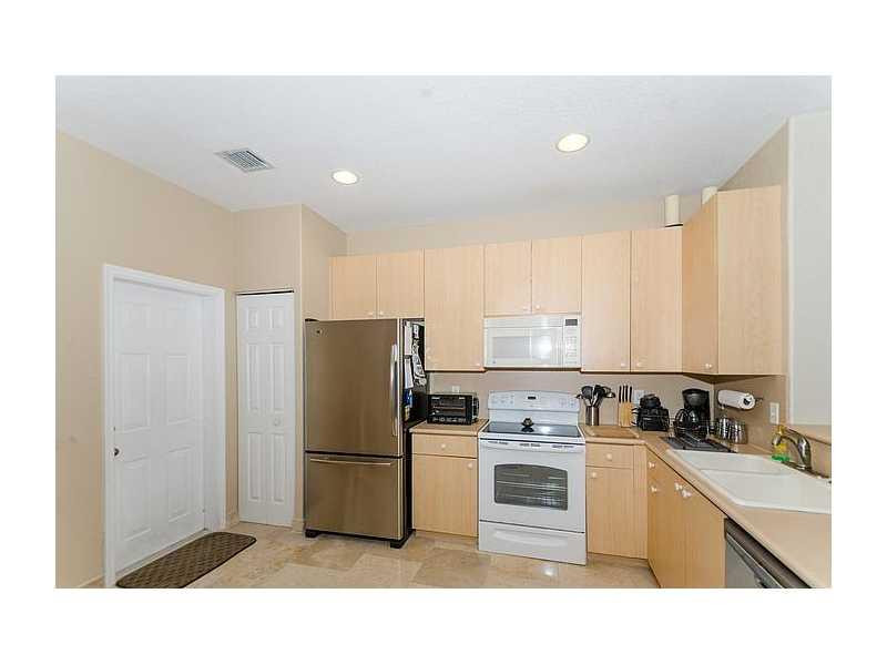 3853 Tree Top Drive, Unit 3853 Weston, FL 33332 - Photo 12 of 21 Kitchen