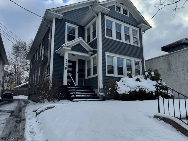 $2,950 | 229 South Avenue, Westfield, NJ 07090