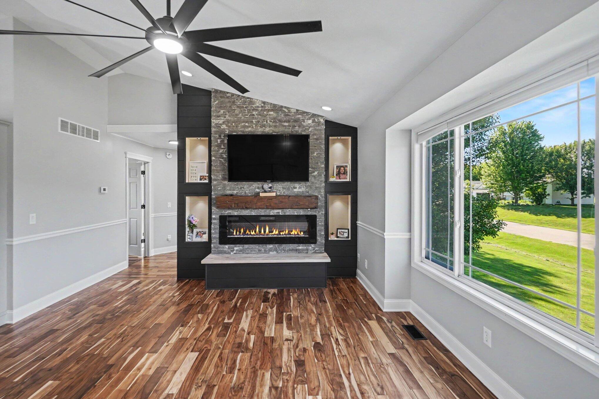 4913 Daisy Way Fremont, MI 49412 - Photo 5 of 48 005_file_8350