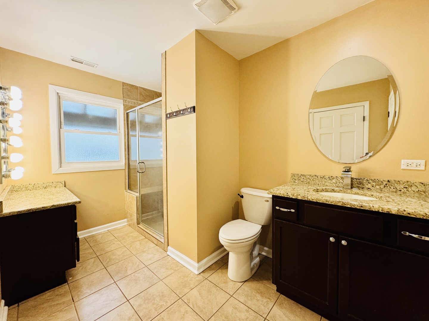 1570 Church Road Aurora, IL 60505 - Photo 13 of 24 Gallery Image 13