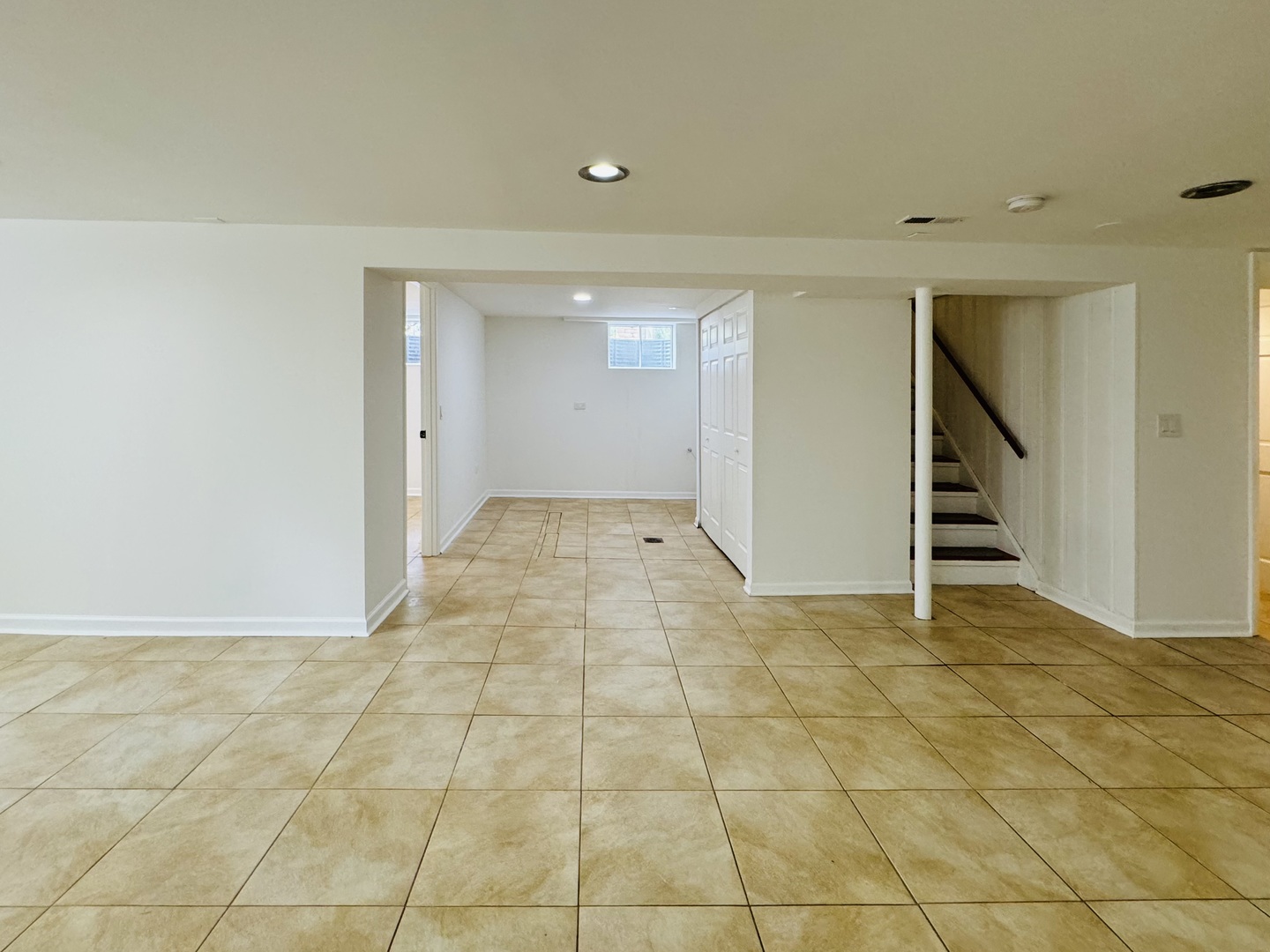 1570 Church Road Aurora, IL 60505 - Photo 18 of 24 Gallery Image 18