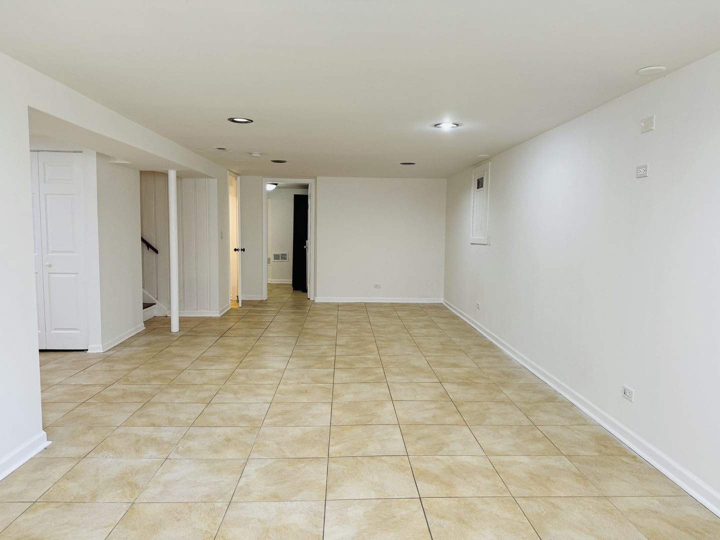 1570 Church Road Aurora, IL 60505 - Photo 20 of 24 Gallery Image 20