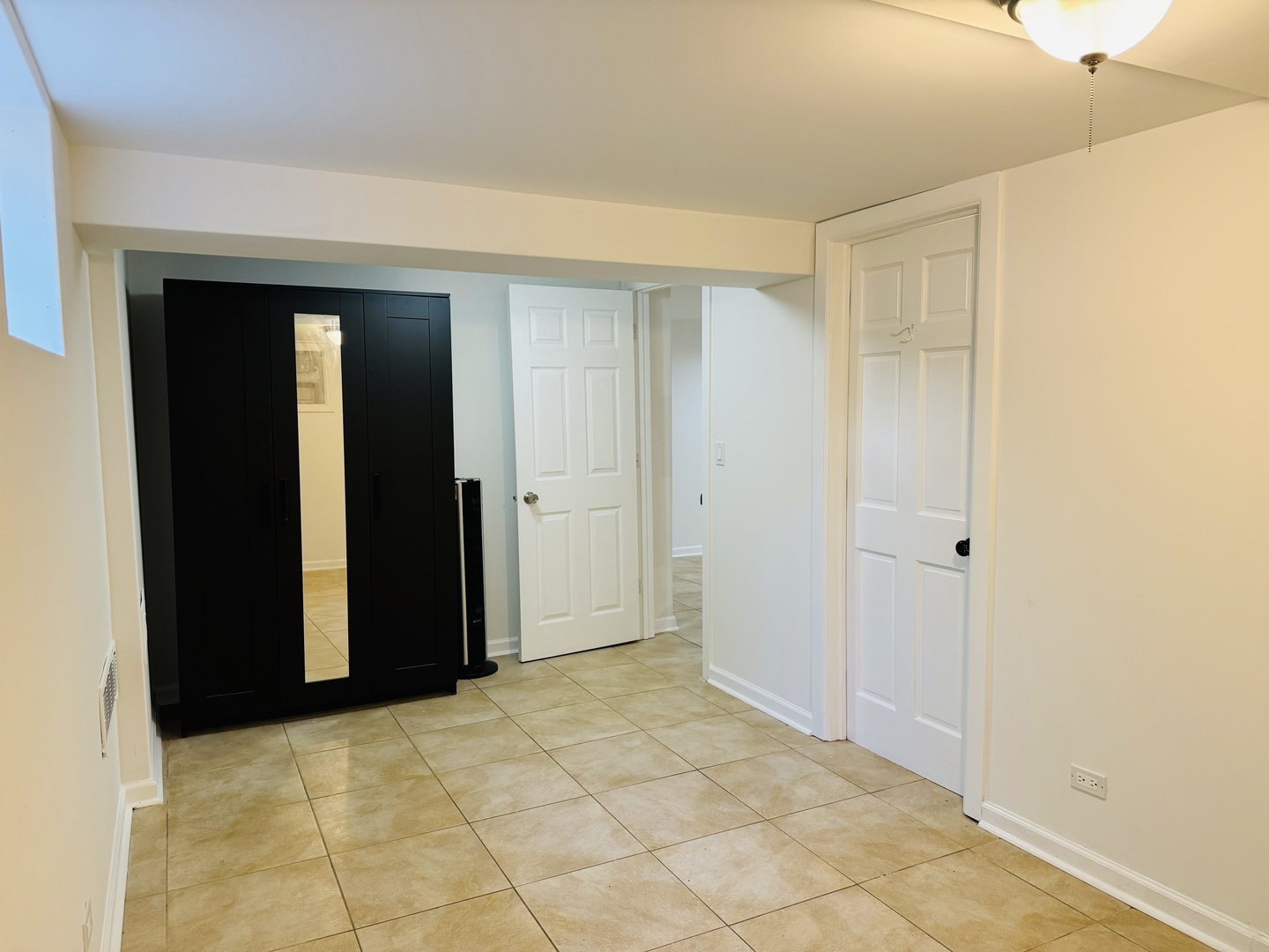 1570 Church Road Aurora, IL 60505 - Photo 21 of 24 Gallery Image 21