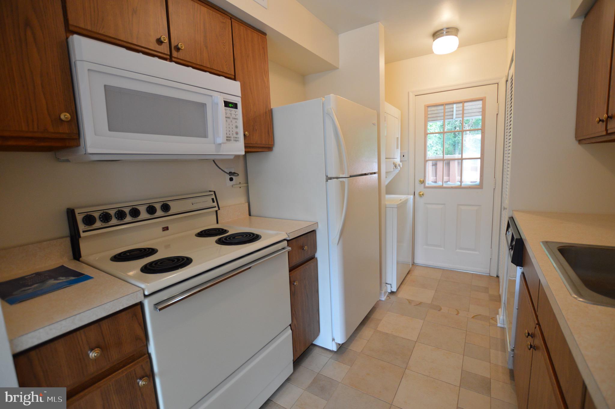 315 Ripka Street, Unit I Philadelphia, PA 19128 - Photo 11 of 22 Kitchen
