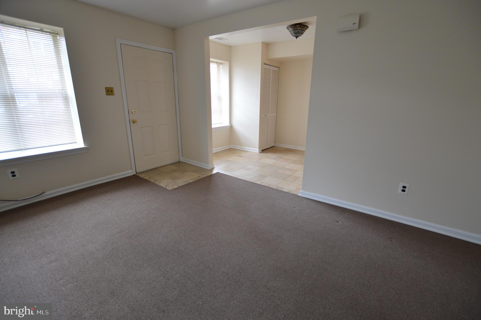 315 Ripka Street, Unit I Philadelphia, PA 19128 - Photo 7 of 22 Living Room