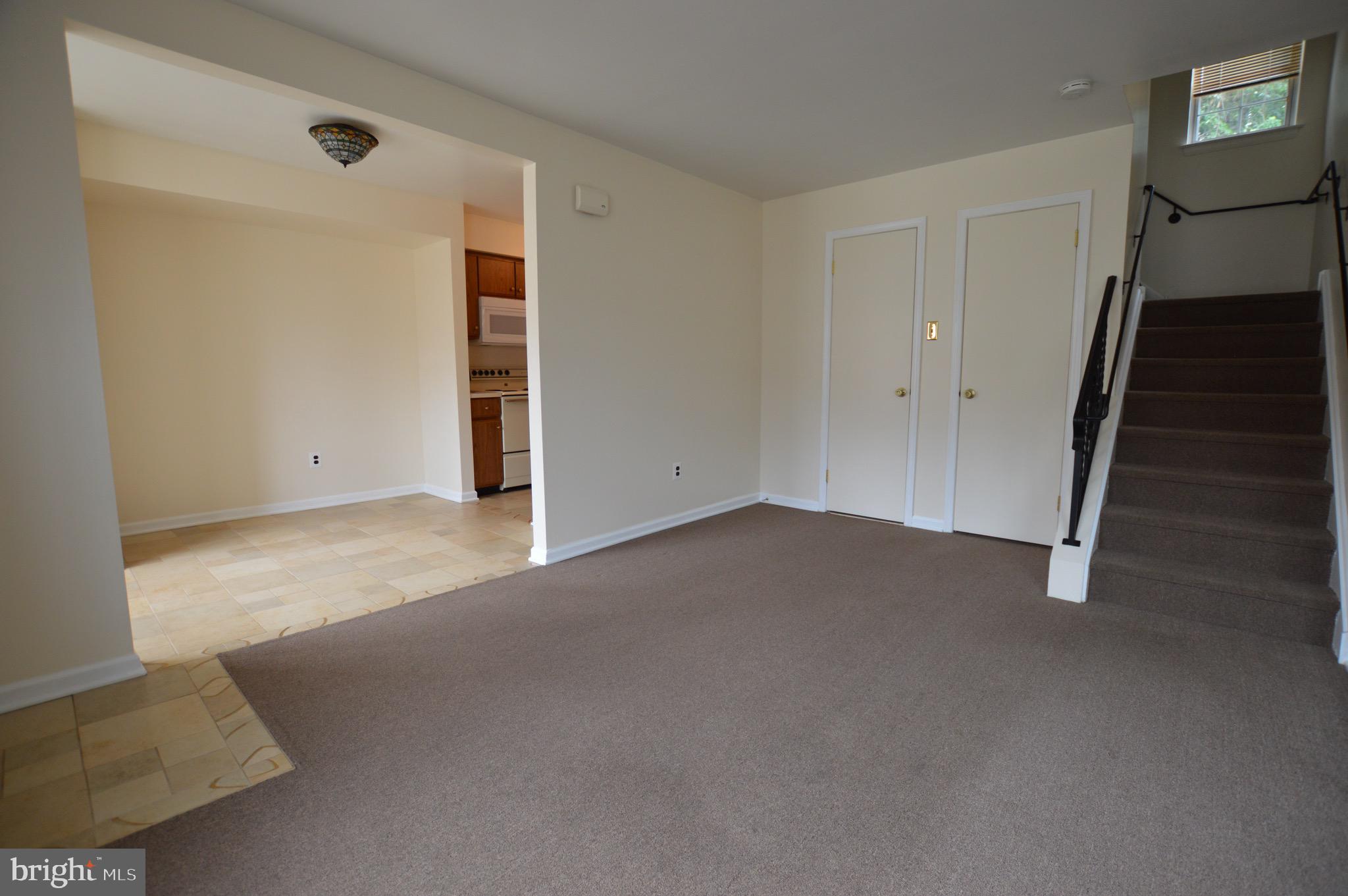 315 Ripka Street, Unit I Philadelphia, PA 19128 - Photo 8 of 22 Living Room