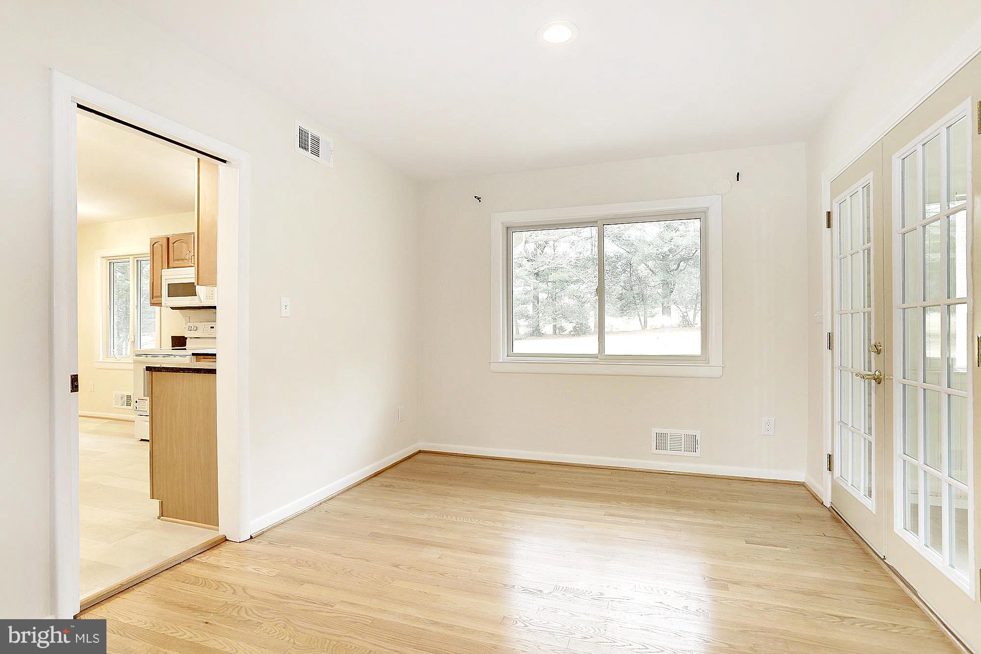 10822 Braeburn Road Columbia, MD 21044 - Photo 11 of 30 Dining Room