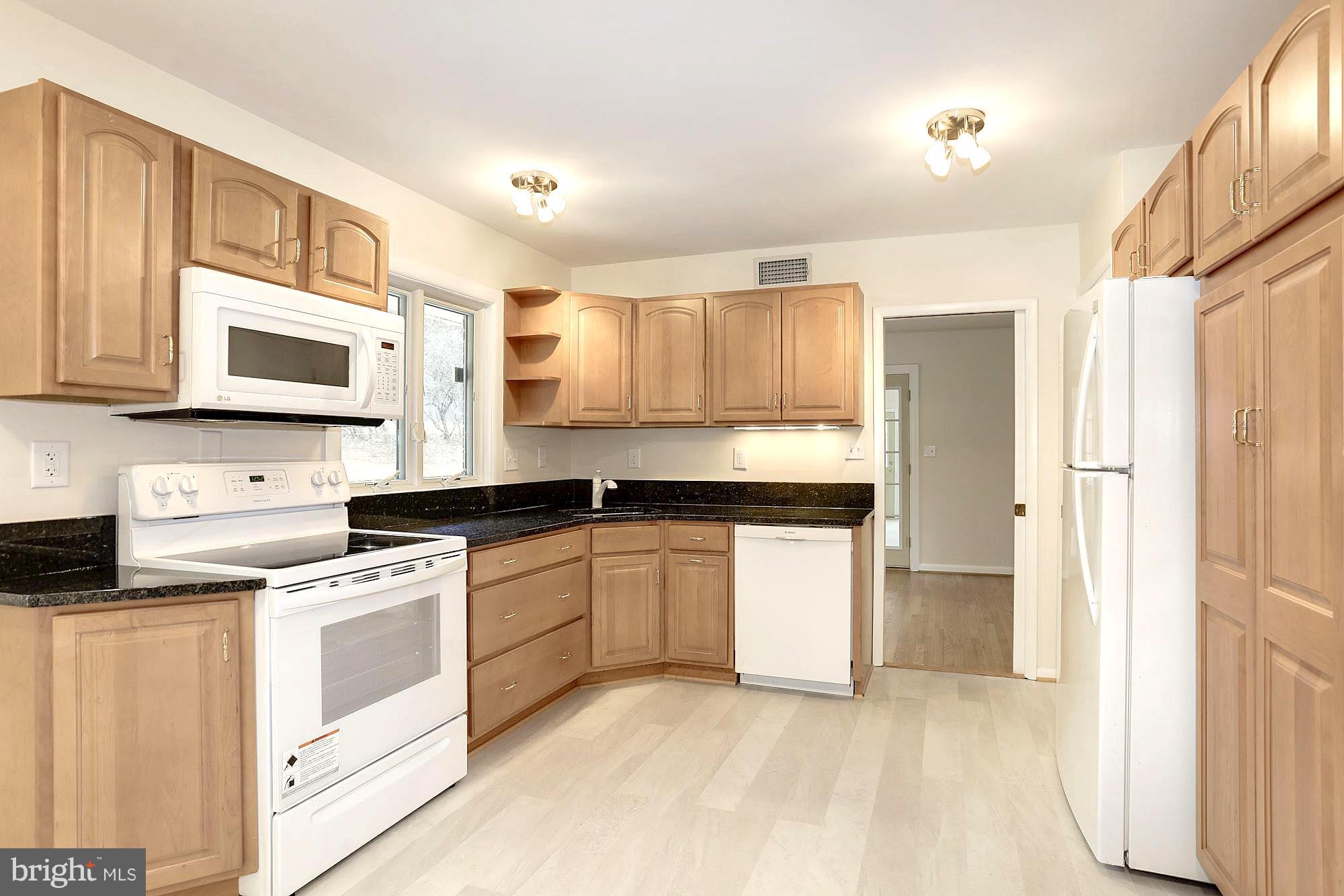 10822 Braeburn Road Columbia, MD 21044 - Photo 3 of 30 Kitchen