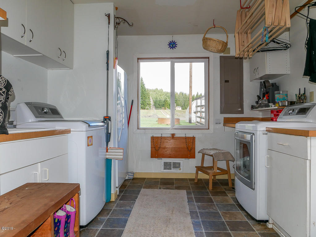 4109 Logsden Road Siletz, OR 97380 - Photo 22 of 40 Utility & Laundry Room