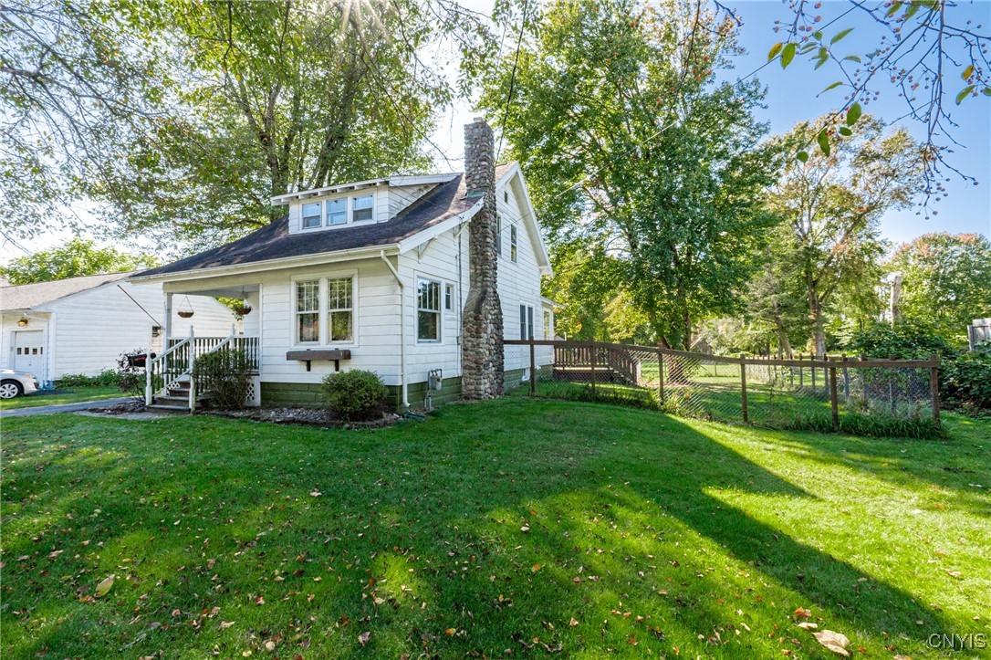 737 West Thomas Street Rome, NY 13440 - Photo 2 of 34