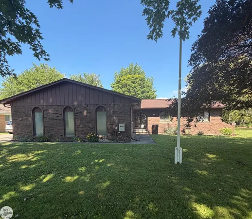 $359,750 | 5374 Pointe Drive, East China, MI 48054