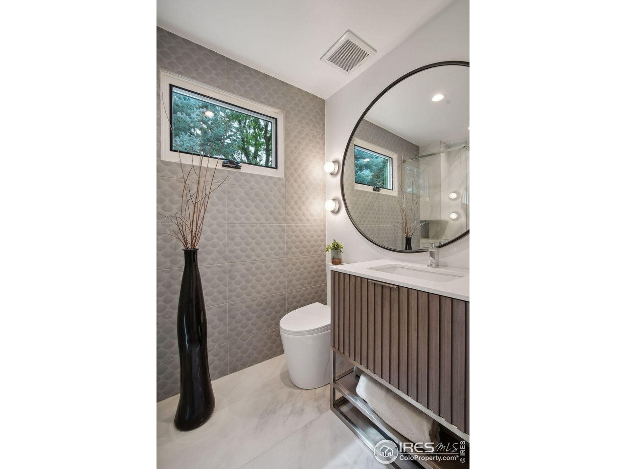 7323 Old Post Road Boulder, CO 80301 - Photo 35 of 40 Lovely guest bath