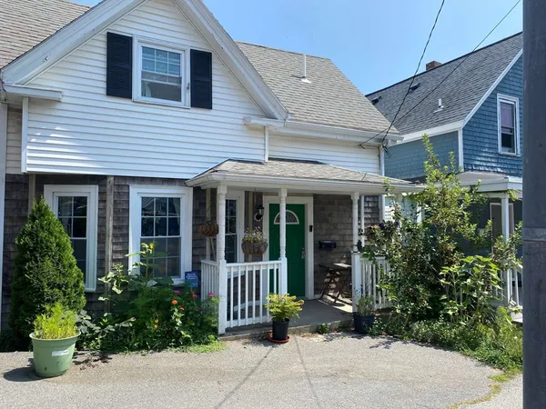$659,000 | 8 May Street, Beverly, MA 01915