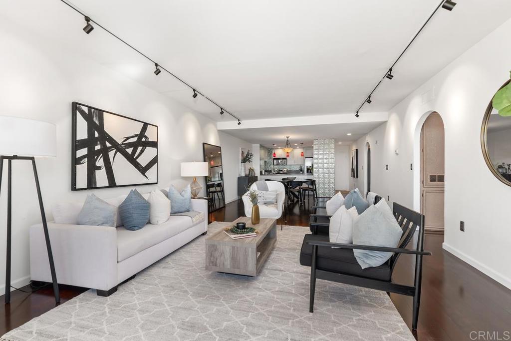 2500 Torrey Pines Road, Unit 402 La Jolla, CA 92037 - Photo 7 of 50 a living room with furniture and white walls