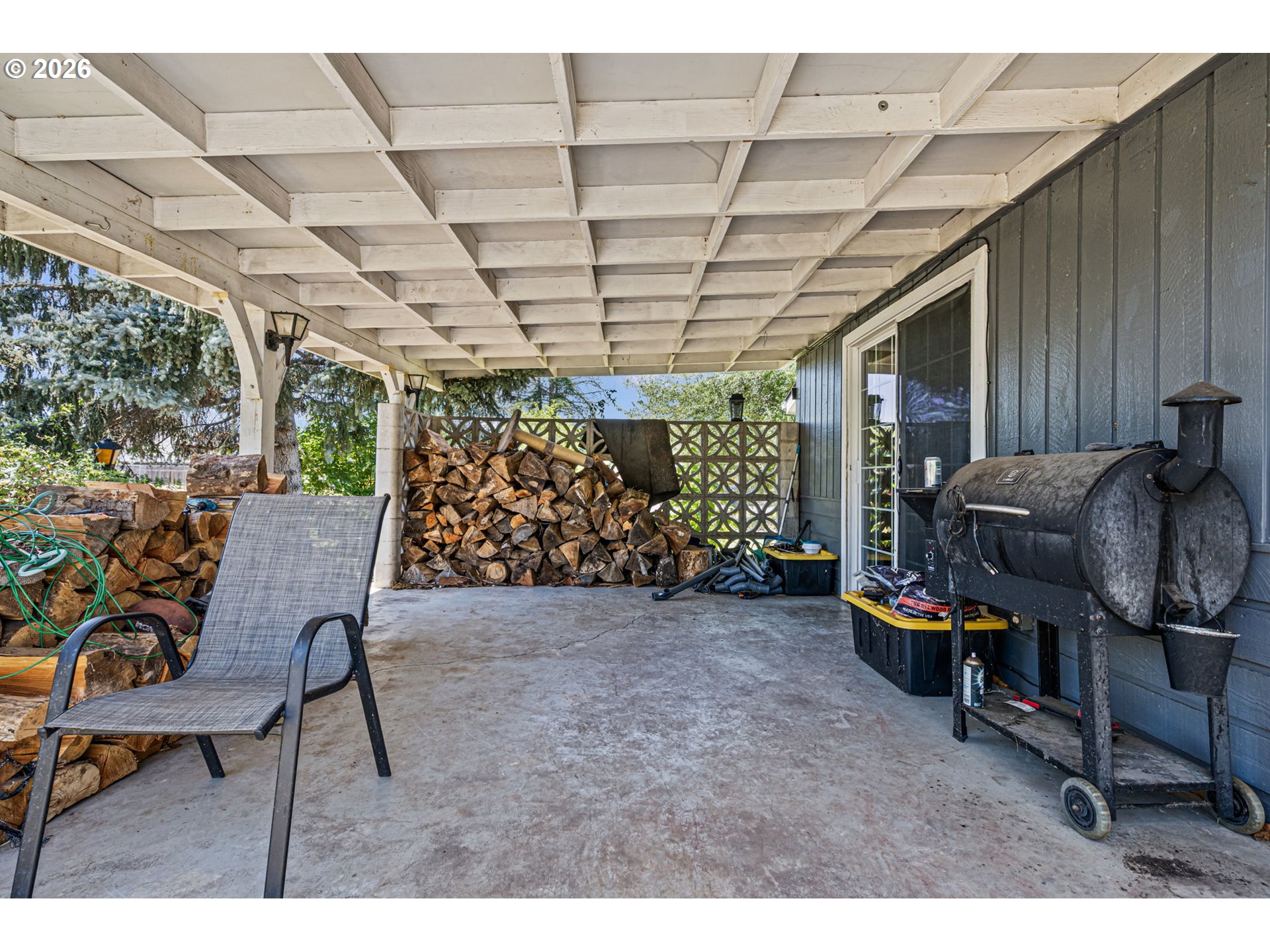 402 D Street Lowell, OR 97452 - Photo 31 of 32 Covered Patio