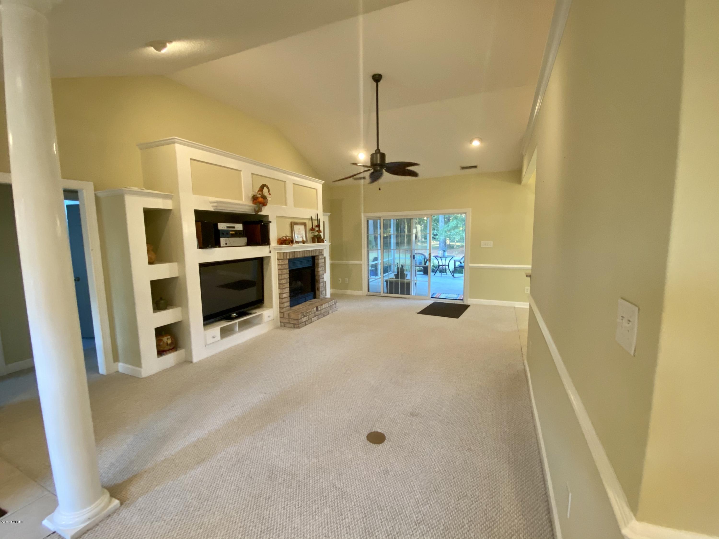 439 Neuchatel Road New Bern, NC 28562 - Photo 5 of 29 IMG_5750