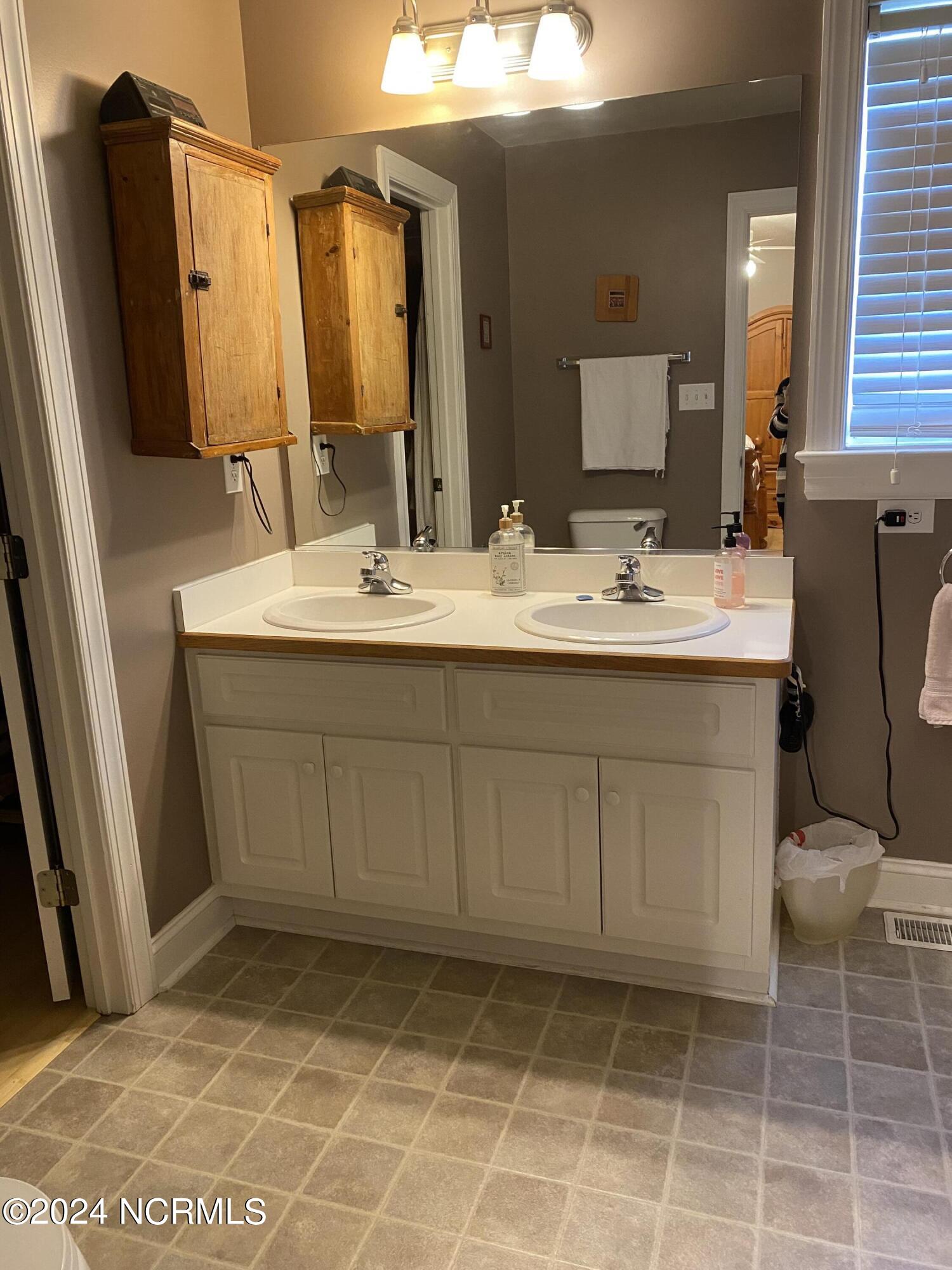2906 Ridge Road Northwest Wilson, NC 27896 - Photo 18 of 40 17_Master Bathroom