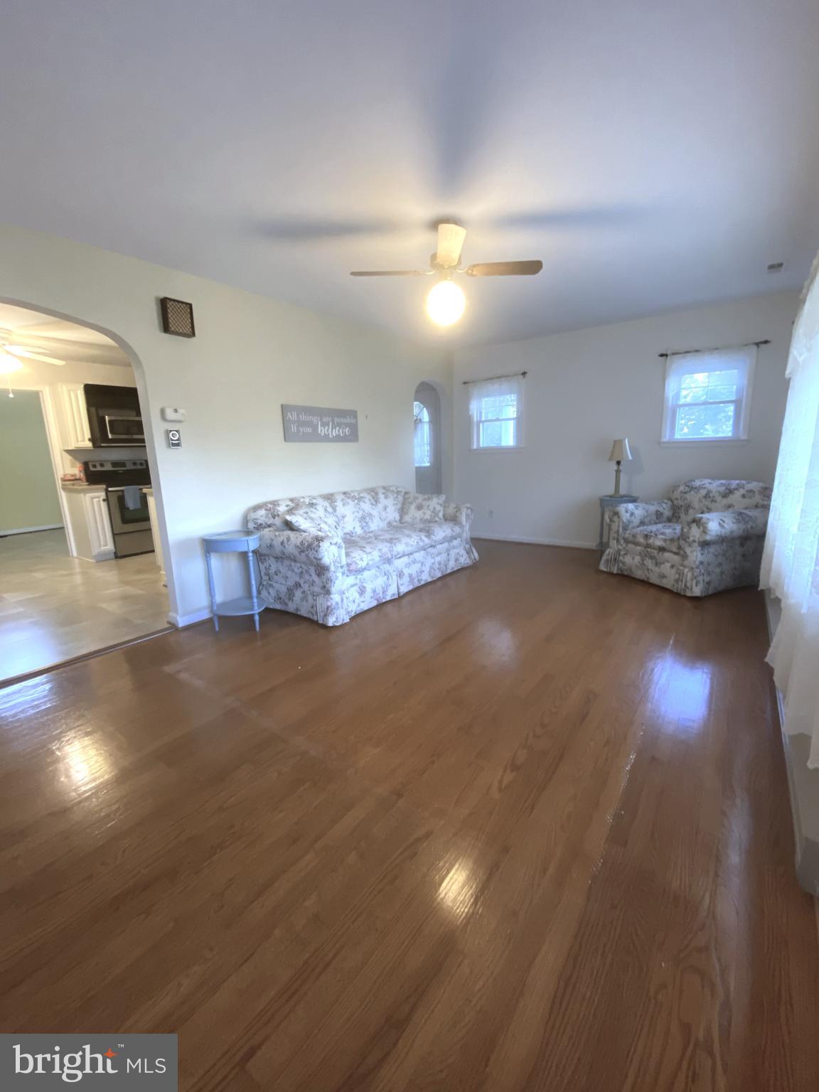 2940 Bird View Road Westminster, MD 21157 - Photo 5 of 32 living room