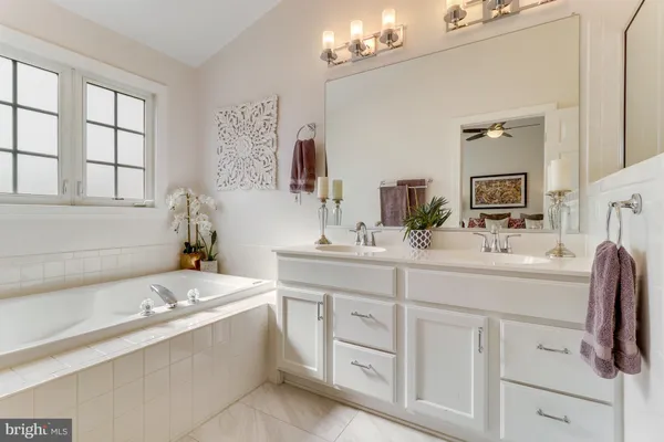 $713,999 | 5826 Pearson Lane, Alexandria, VA 22304