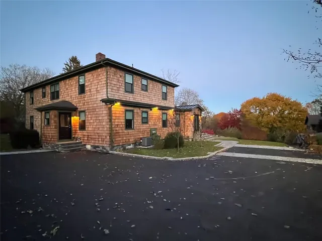 $3,200 | 2 E Boulevard, Unit 2, Middletown, RI 02842