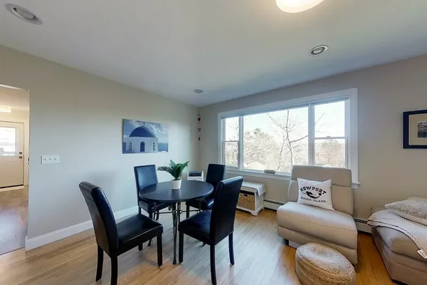 $3,200 | 2 E Boulevard, Unit 2, Middletown, RI 02842