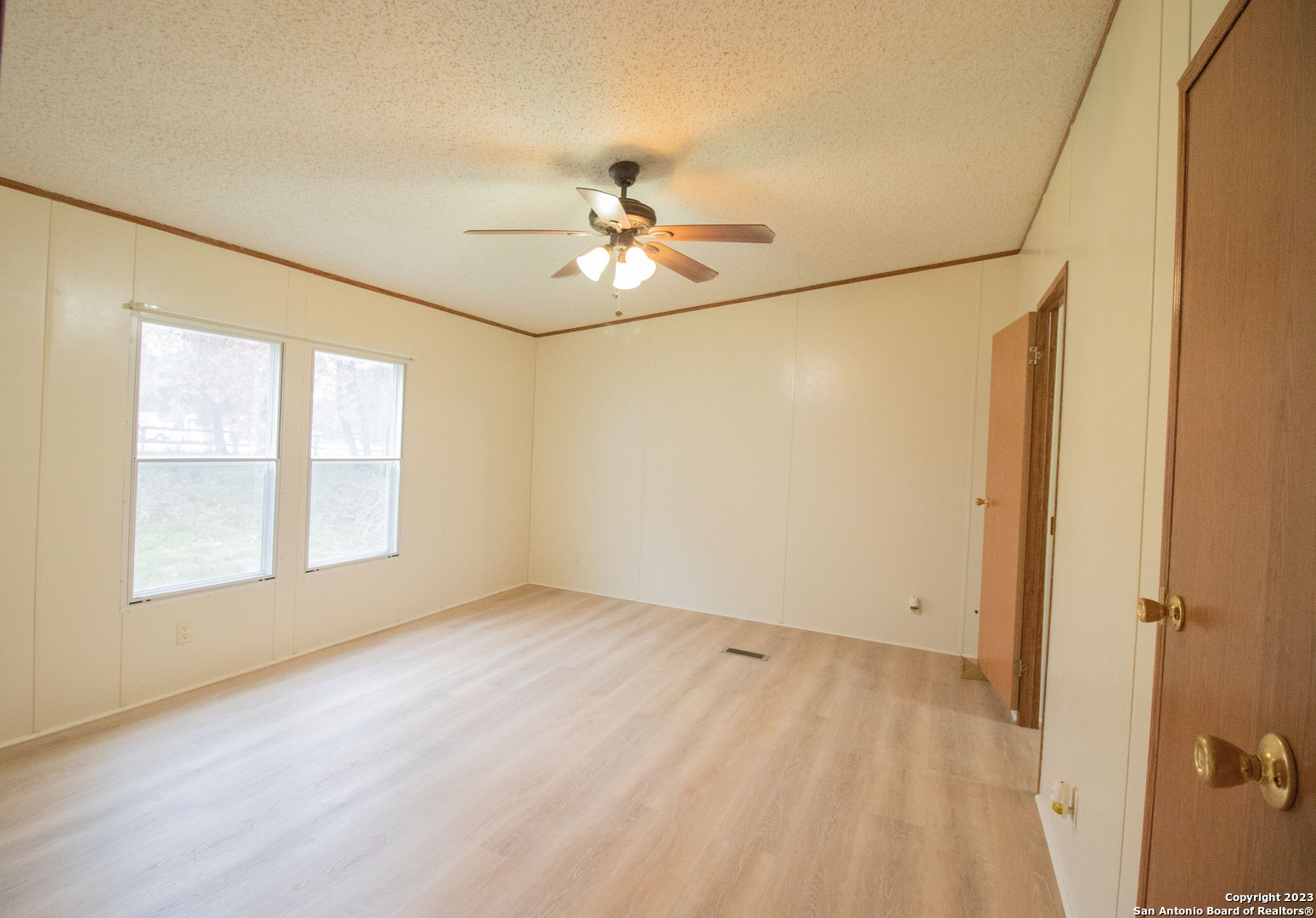 718 Cherry Ridge Floresville, TX 78114 - Photo 11 of 26