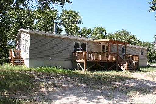 718 Cherry Ridge Floresville, TX 78114 - Photo 17 of 26