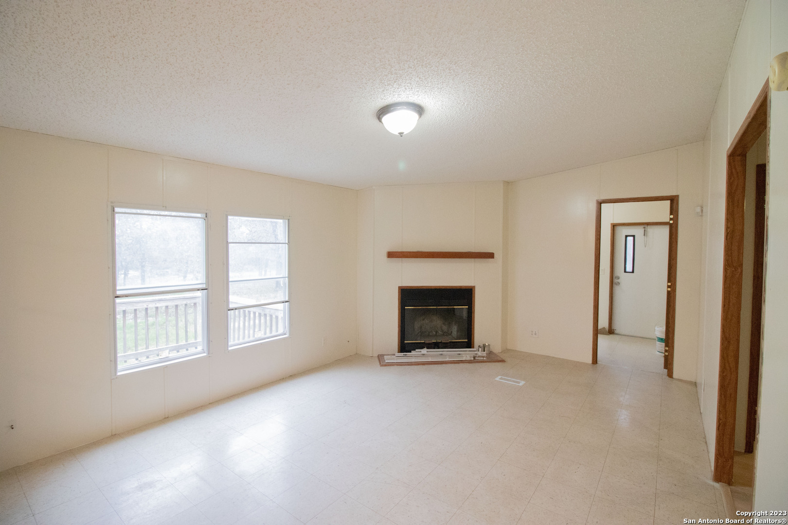 718 Cherry Ridge Floresville, TX 78114 - Photo 6 of 26