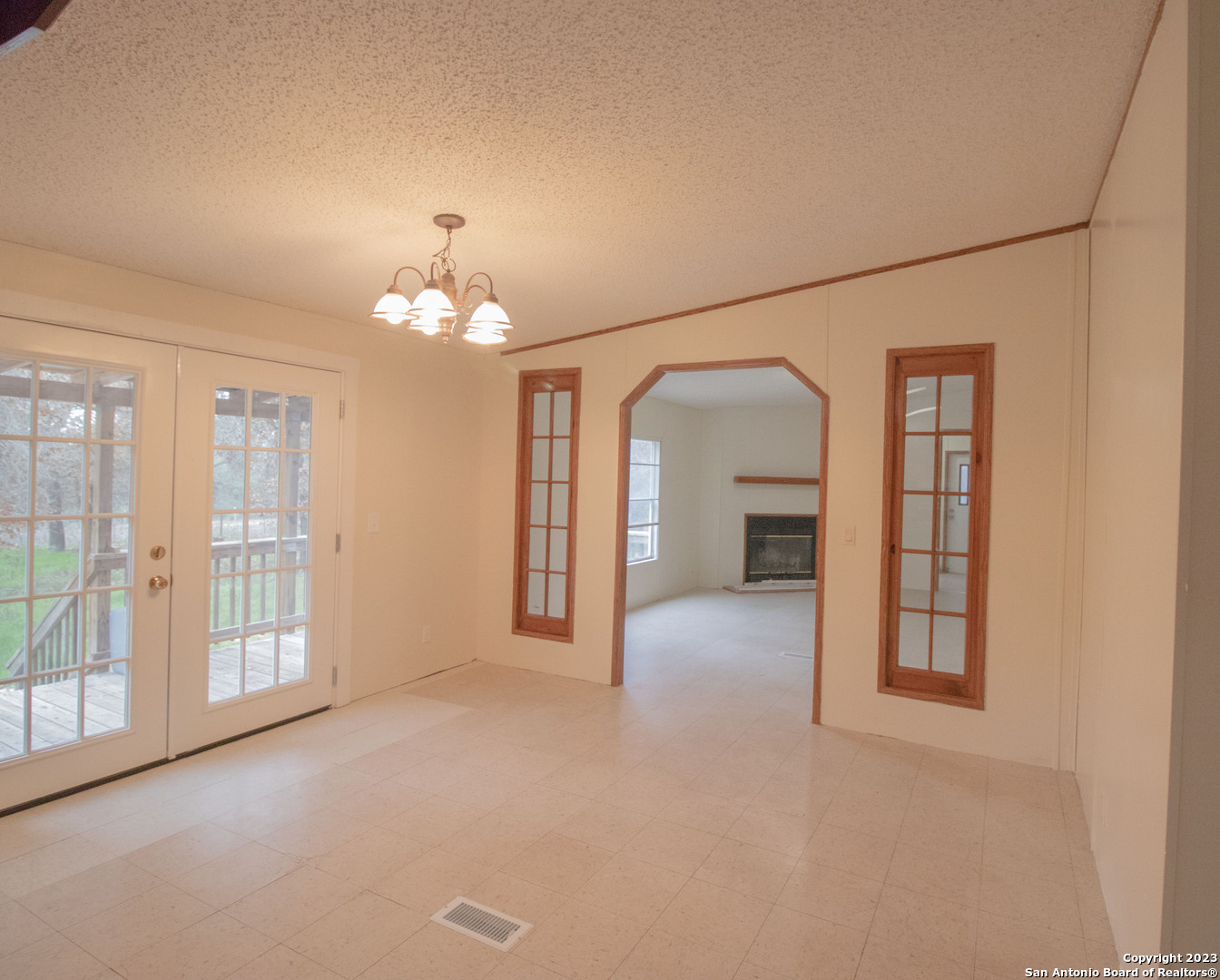 718 Cherry Ridge Floresville, TX 78114 - Photo 9 of 26