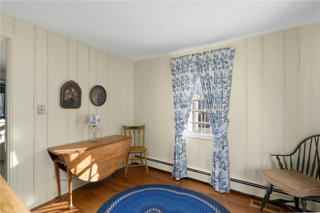 106 Sagamore Road Cranston, RI 02920 - Photo 17 of 43 Den/Office