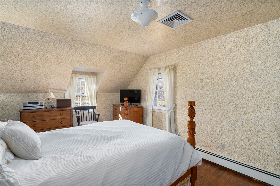 106 Sagamore Road Cranston, RI 02920 - Photo 22 of 43 Master Bedroom
