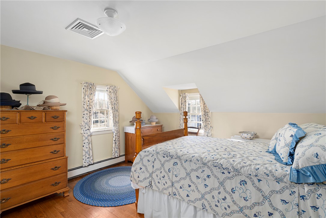 106 Sagamore Road Cranston, RI 02920 - Photo 26 of 43 2nd Level Bedroom