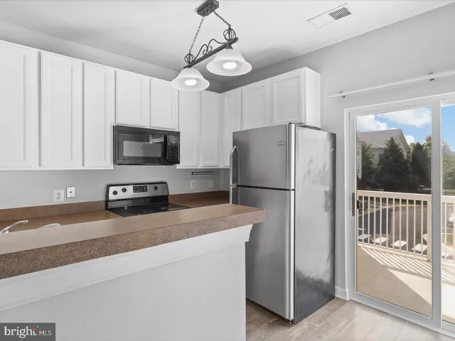 $2,650 | 42522 Mayflower Terrace, Brambleton, VA 20148