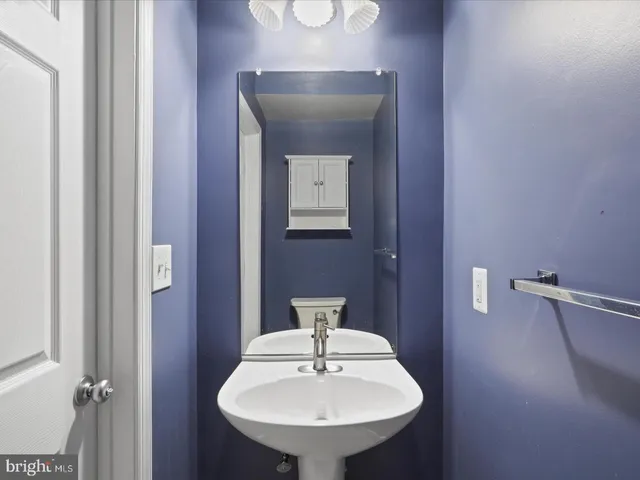 $2,650 | 42522 Mayflower Terrace, Brambleton, VA 20148