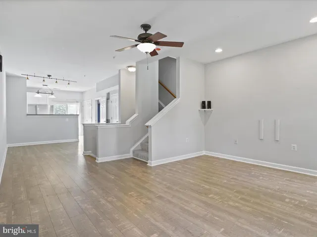 $2,650 | 42522 Mayflower Terrace, Brambleton, VA 20148