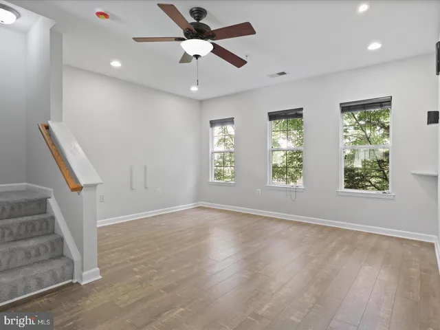 $2,650 | 42522 Mayflower Terrace, Brambleton, VA 20148