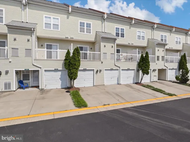 $2,650 | 42522 Mayflower Terrace, Brambleton, VA 20148