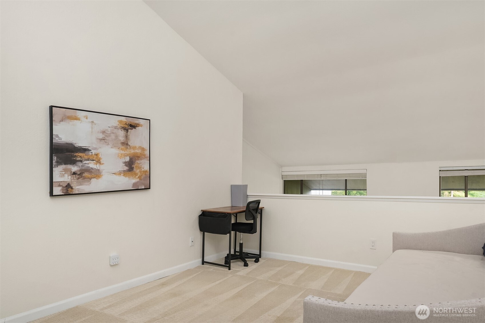 6582 137th Avenue Northeast, Unit 414 Redmond, WA 98052 - Photo 18 of 28 a living room with furniture and a window
