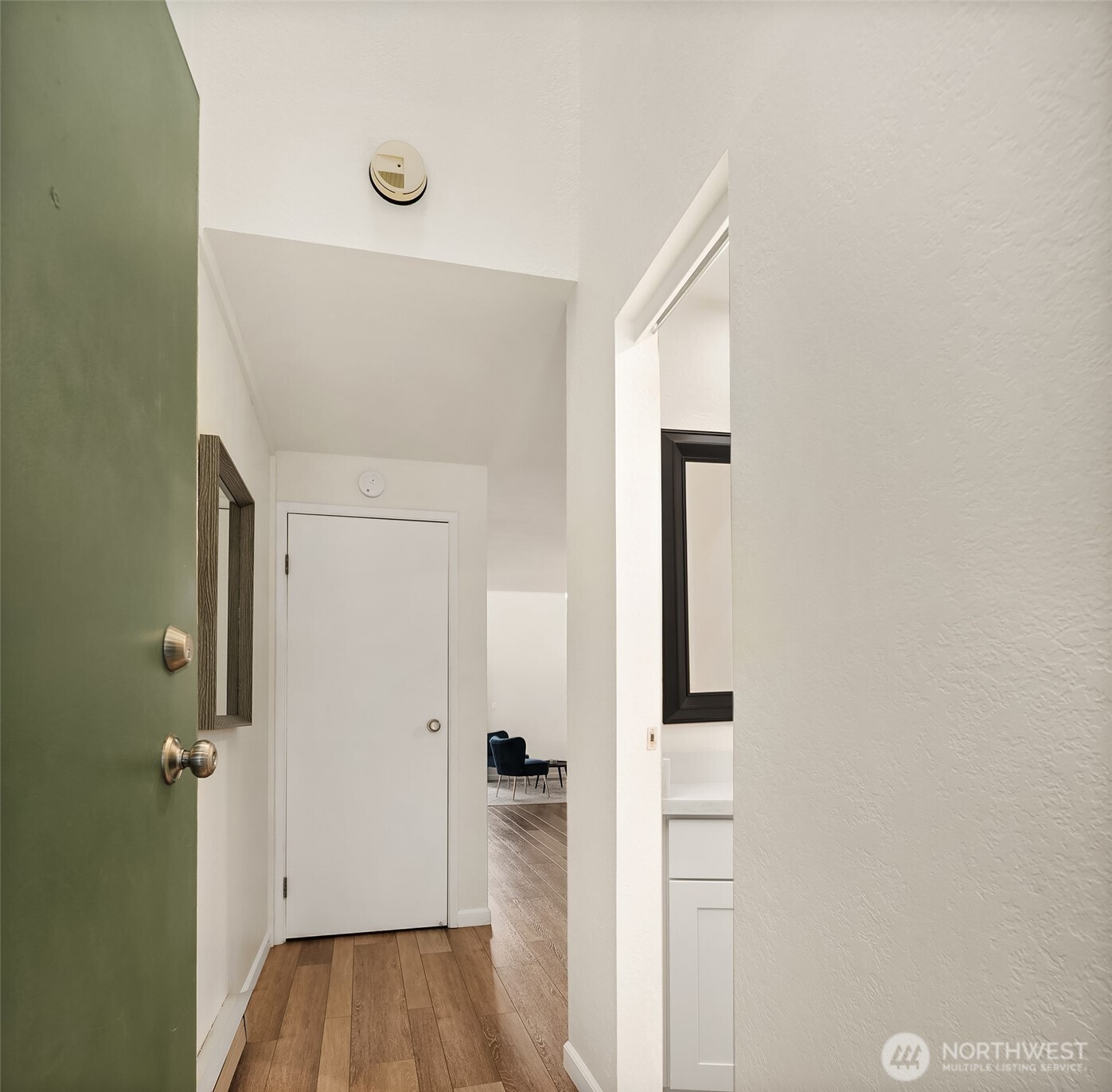 6582 137th Avenue Northeast, Unit 414 Redmond, WA 98052 - Photo 4 of 28