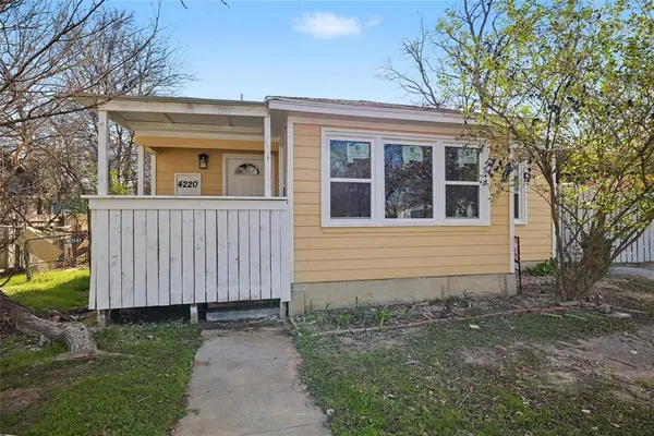 $1,680 | 4220 Ramey Avenue, Fort Worth, TX 76105