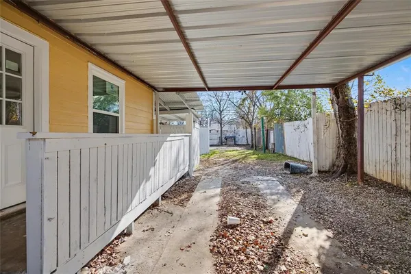 $1,680 | 4220 Ramey Avenue, Fort Worth, TX 76105