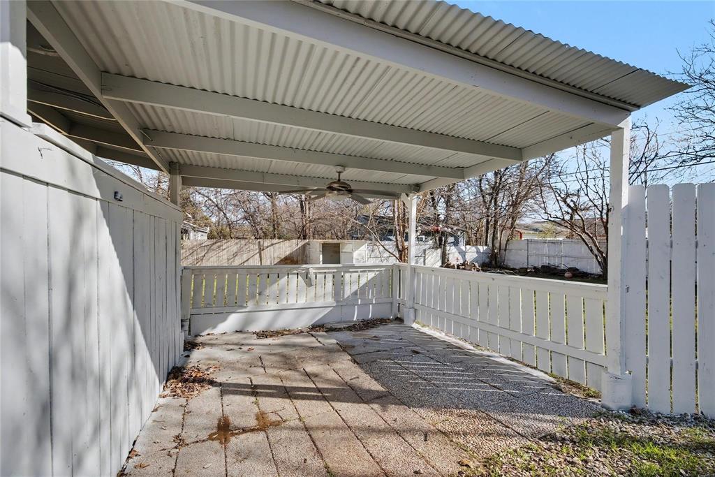 4220 Ramey Avenue Fort Worth, TX 76105 - Photo 19 of 24 a view of outdoor space