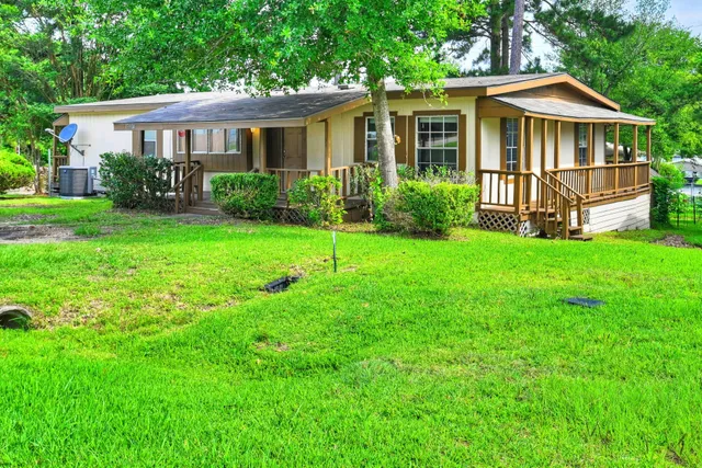 $1,495 | 13904 Anchor Court, Willis, TX 77318