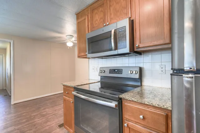 $1,495 | 13904 Anchor Court, Willis, TX 77318