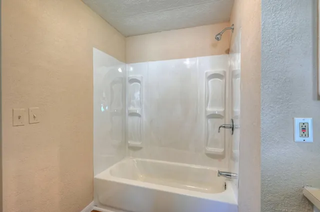 $1,495 | 13904 Anchor Court, Willis, TX 77318