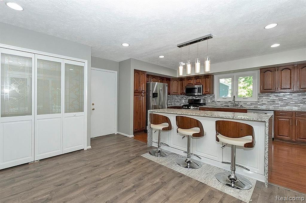 3515 Apple Valley Road Okemos, MI 48864 - Photo 5 of 39