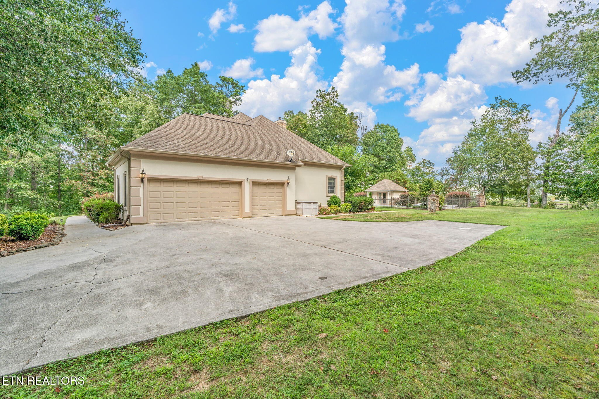 2572 Little Valley Road Loudon, TN 37774 - Photo 50 of 57 a front view of a house with a yard